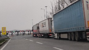 Na Batrovcima čekanje dva sata